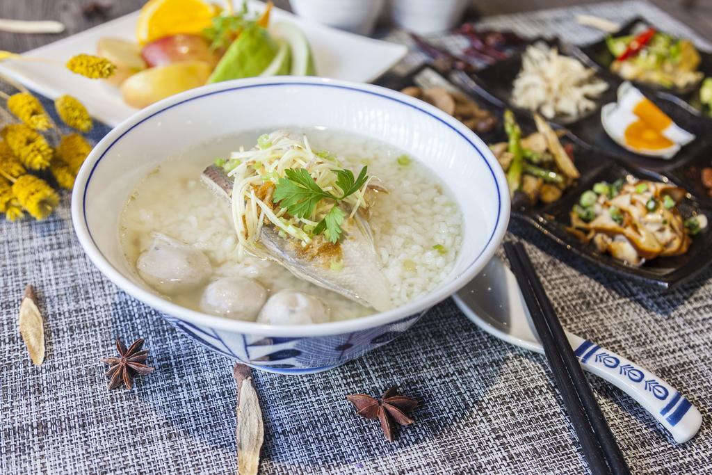 Changyu Hotel Tainan Eksteriør bilde