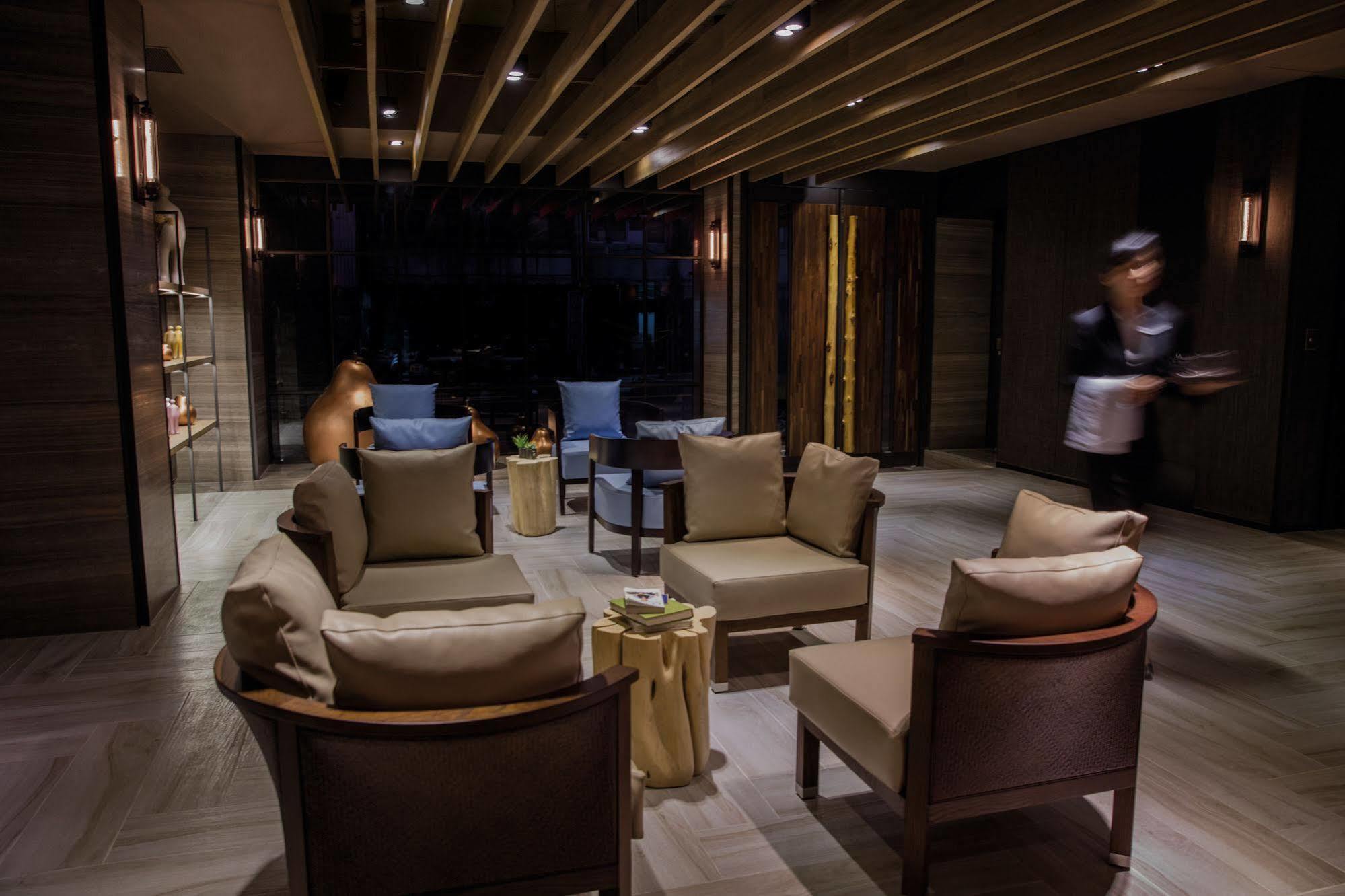 Changyu Hotel Tainan Eksteriør bilde