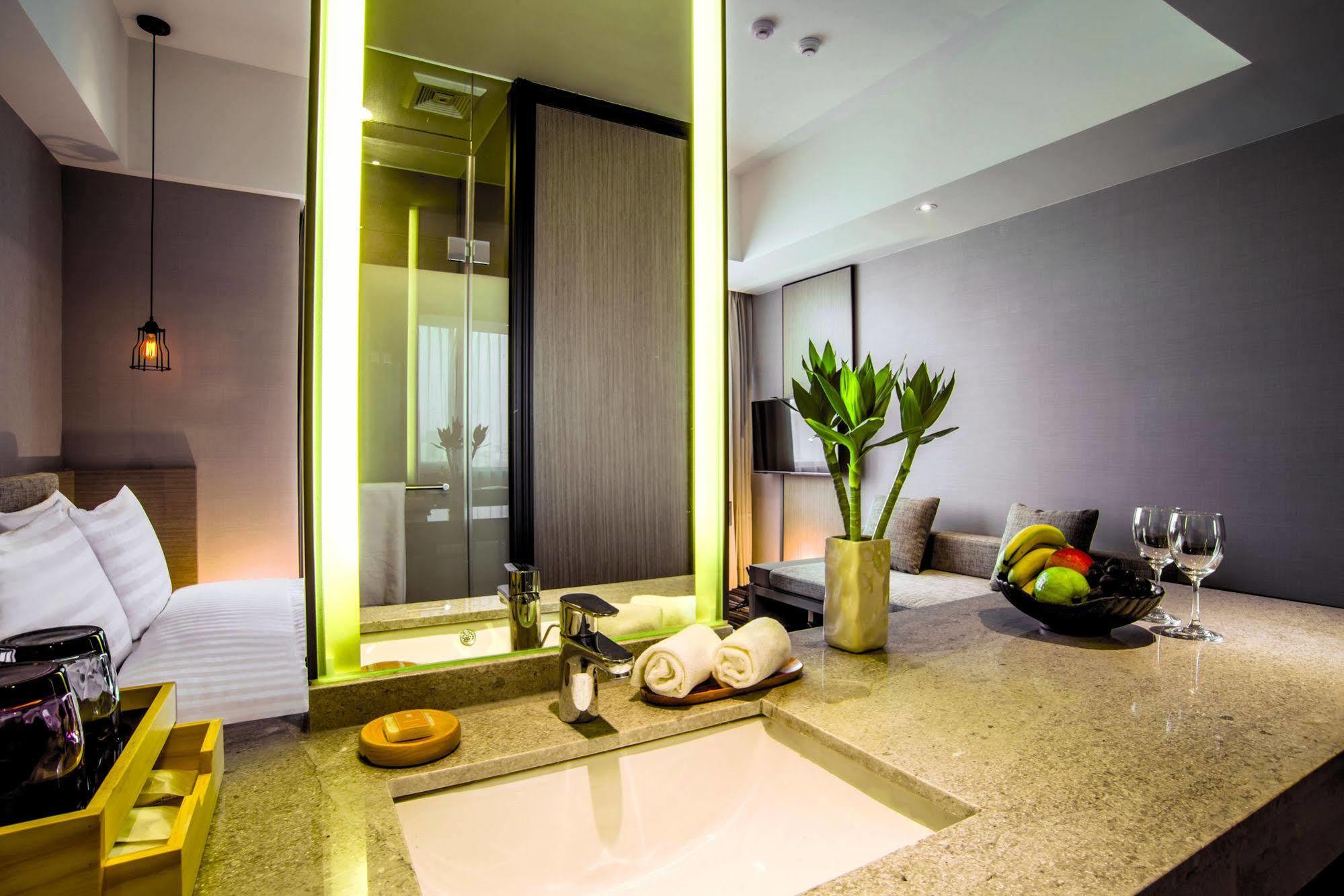 Changyu Hotel Tainan Eksteriør bilde
