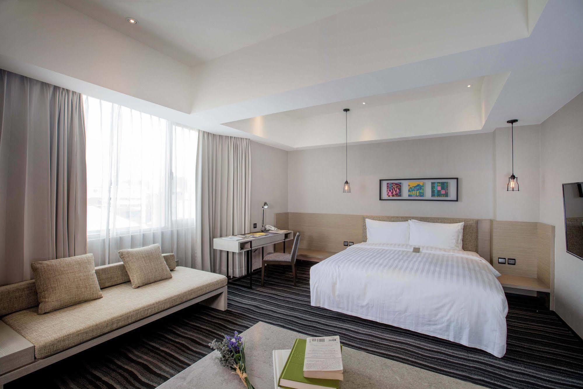 Changyu Hotel Tainan Eksteriør bilde